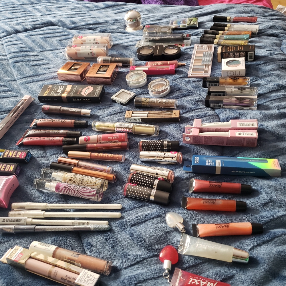 Hard Candy, Bed Head, Revolution Make Up All New And Sealed 60+ Pieces